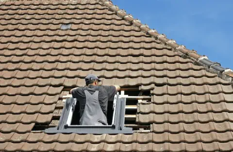 Pose de velux - Saint-Michel-de-Lanès